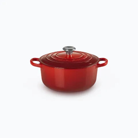 Round casserole in Cerise