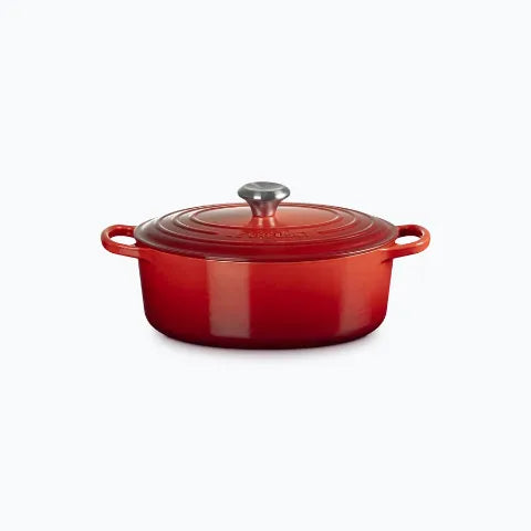 Oval casserole in Cerise