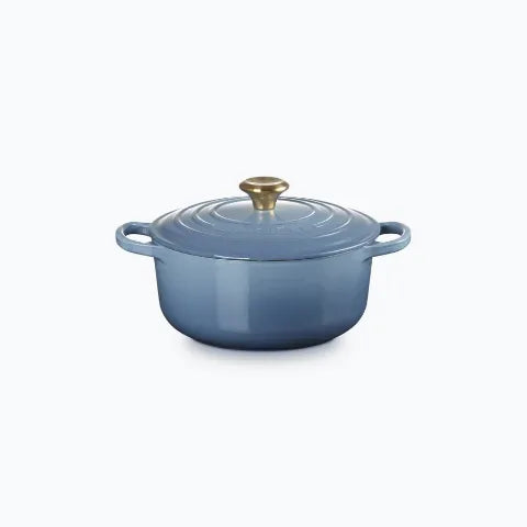 Round casserole in Chambray